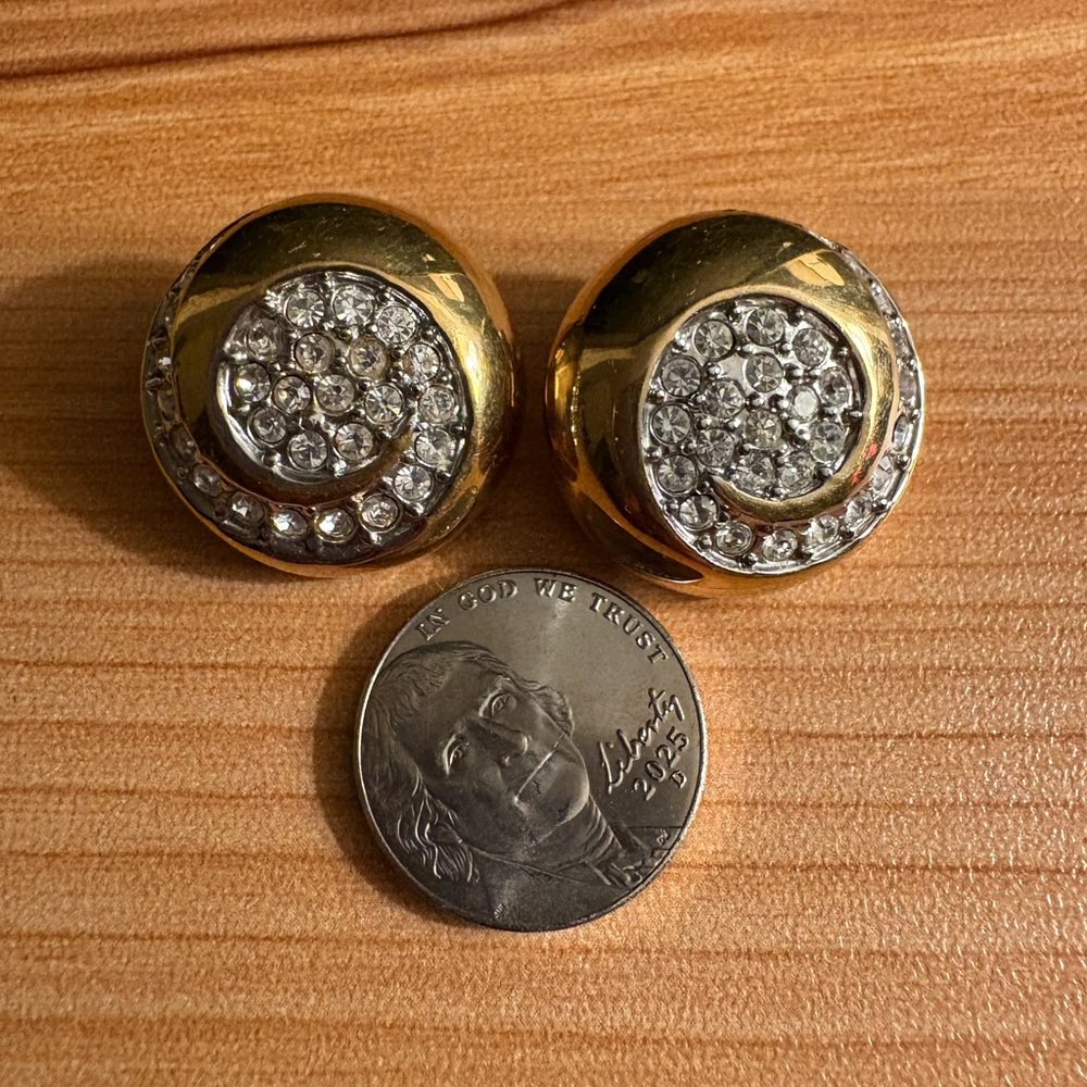 Vintage Gold and rhinestone Crystal clip-on Earrings